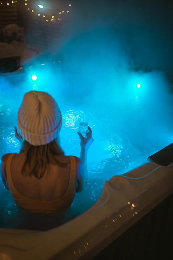 Pyhae Igloos Hotel Pyhatunturi Bagian luar foto